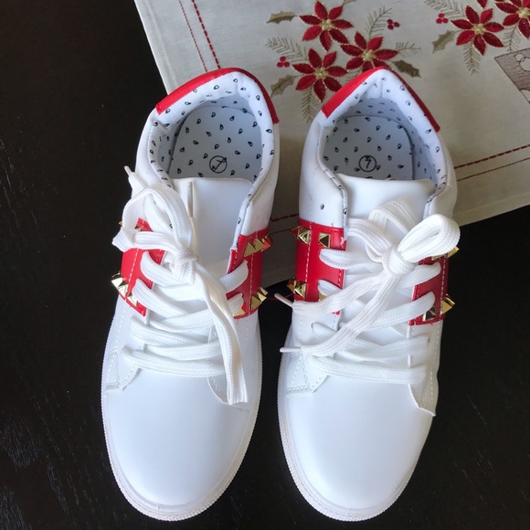 FASHION NOVA white & red sneakers - Picture 4 of 4
